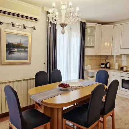 3 Sisters ספליט